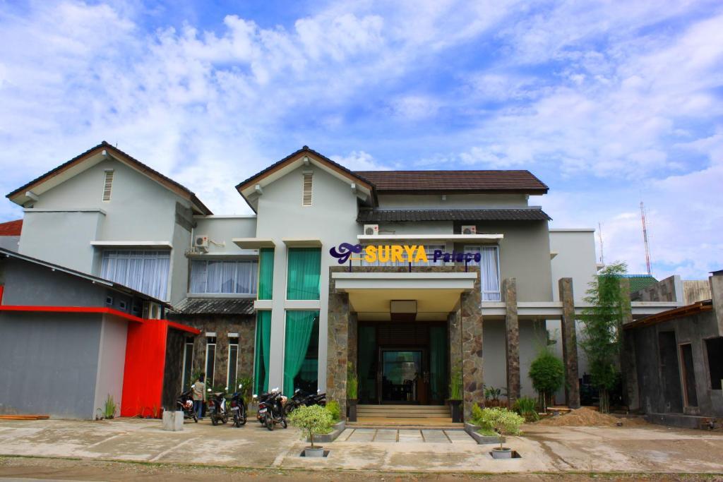 Hotel Surya Palace Syariah Padang  Exterior photo